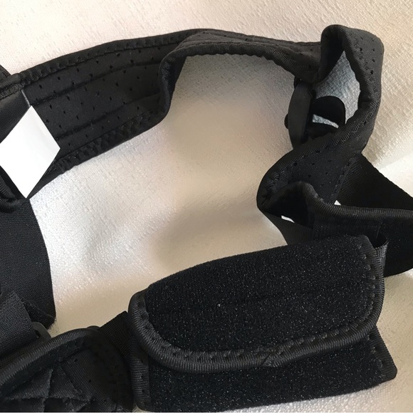 GAIAM Restore Posture Corrector Black Adjustable Clasps and Velcro NWT NIB - Picture 6 of 11